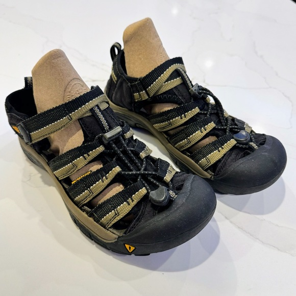 KEEN 9212-BKSG Newport H2 Waterproof Sport Outdoor Bungee Sandals KIDS US Size 5 - Picture 1 of 9